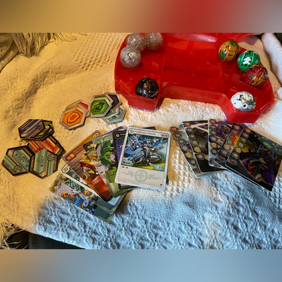 Bakugan collection with case - Picture 2 of 9